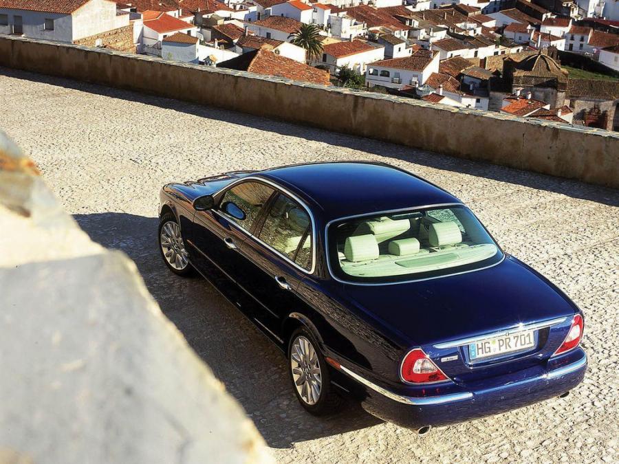  Jaguar XJ6 2003 года  (EU) (фото 4 из 6)